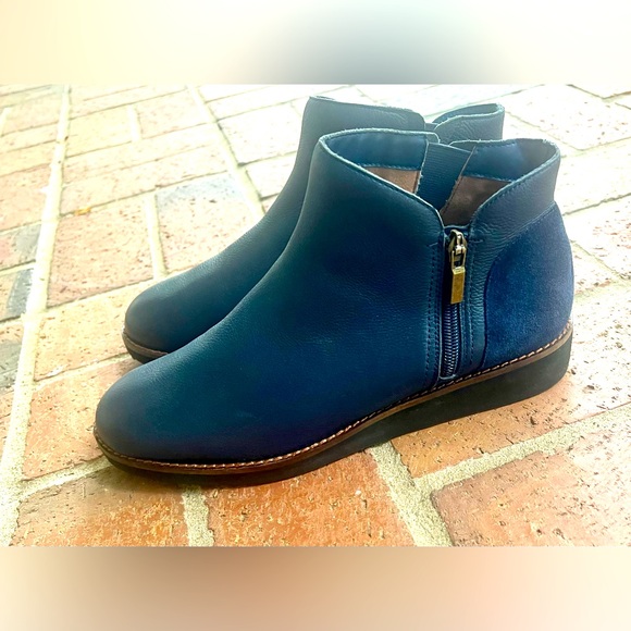 Softwalk Wesley Bootie Women’s Navy Blue Dude Back Side Zip Sz 9.5 - Picture 1 of 10